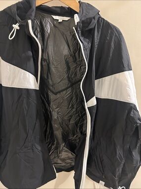 Calme Men's Black & White Hooded Windbreaker Jacket